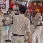 డ్యూటీ టైంలో డిస్కో డాన్స్.. జైలు బాస్ బర్త్‌డే వేడుకల్లో యూనిఫాంతో ఖాకీల చిందులు.. !