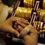 Gold Prices: గంటల్లోనే మారిన బంగారం ధరలు.. ఒక్కసారిగా ఊహించని ఛేంజ్.. ఇప్పుడు తులం ఎంతంటే..?