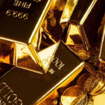 Gold Rates: ఒకేసారి పడిపోయిన బంగారం ధరలు.. గంటల్లోనే సీన్ రివర్స్.. ఇప్పుడు తులం ఎంతంటే..?