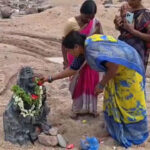 Telangana: ఇసుక నుంచి ఏం బయటపడిందో తెలుసా..? ఆశ్చర్యపడిన జాలర్లు..