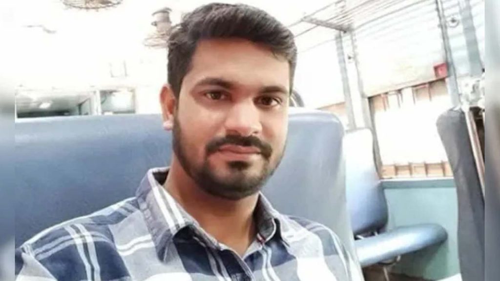 Odisha Shocker: విషాద ఘటన.. భార్య మొబైల్‌తో తలపై కొట్టడంతో భర్త మృతి..