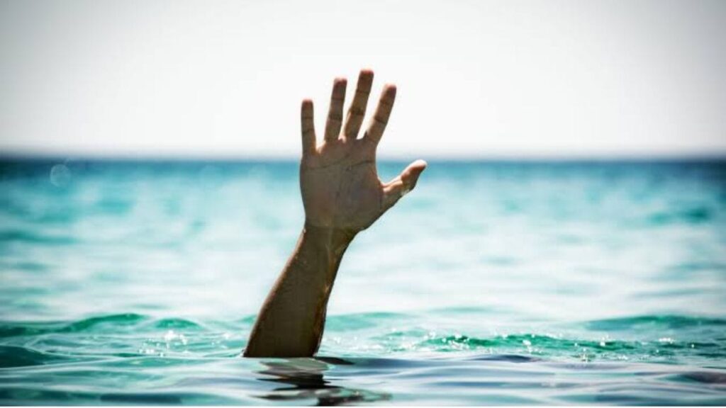 Andhra News: తీవ్ర విషాదం.. చేపల వేటకని వెళ్లి ఐదుగురు మృతి.. ఎక్కడంటే?