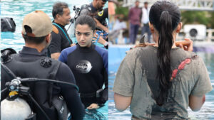 Rashmika Mandanna : డెడికేషన్ అంటే ఇదే.. రష్మిక అరుదైన రికార్డు.. 20 గంటలు అండర్ వాటర్‏లో ఫైట్ సీన్స్..