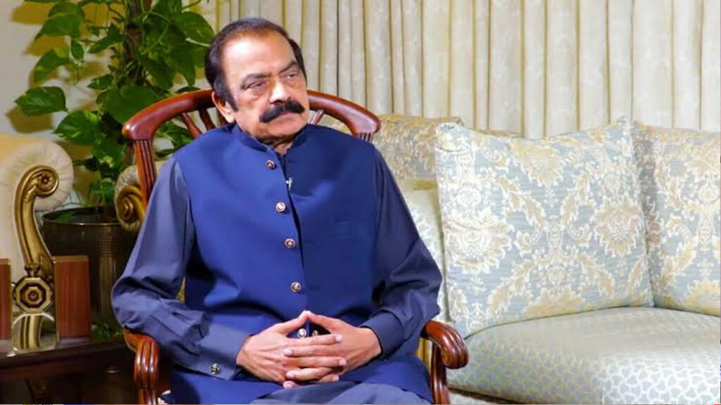 “మోదీని తిట్టారు.. సువర్ణావకాశం పాడుచేసుకున్నారు!” పాక్ ప్రధాని సలహాదారు సంచలన వ్యాఖ్యలు!