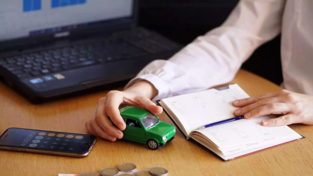 Vehicle Insurance: వర్షాకాలంలో కారు దెబ్బతింటే ఇన్సూరెన్స్ వరిస్తుందా..? నిపుణులు ఏమంటున్నారంటే..?